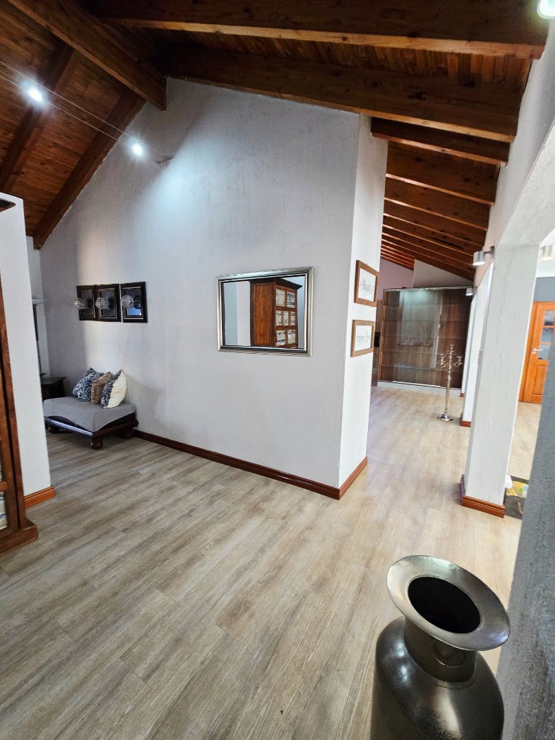 4 Bedroom Property for Sale in Flamwood North West